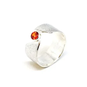 Bague large Oxyde de Zirconium rouge en Argent 925 profil gauche