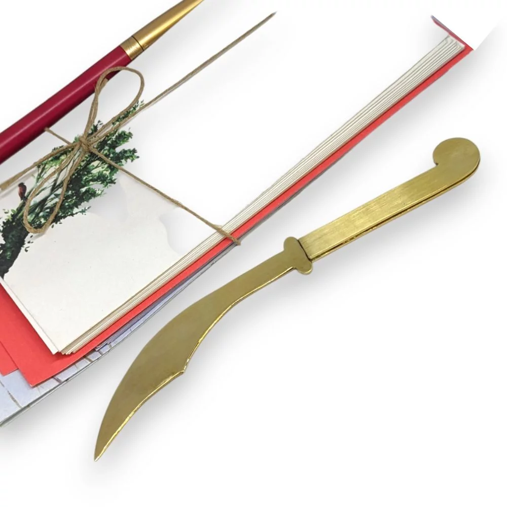 Ouvre-lettre or sabre
