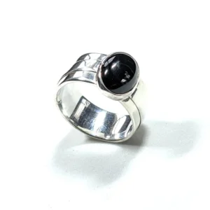 bague bandeau et onyx