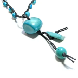 collier bleu turquoise en tagua