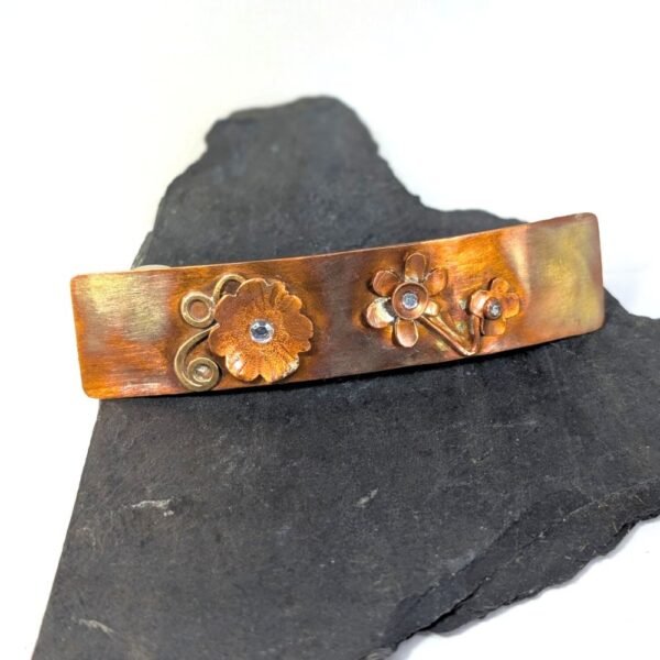 barrette cheveux bohème avec trois fleurs en cuivre