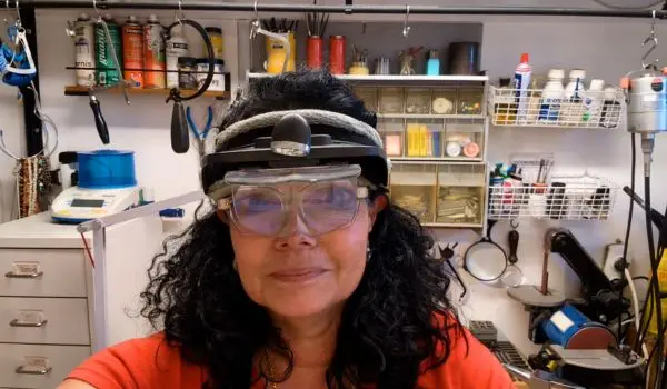 Découverte de mon atelier de bijoutier : outils et techniques 14 casque loupe