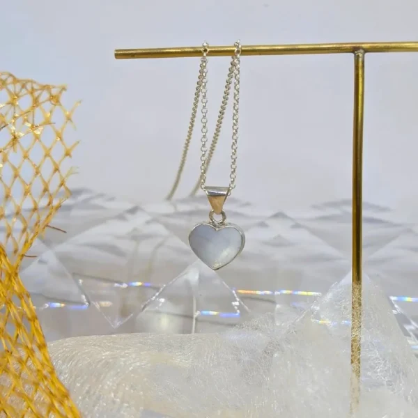 collier cœur en nacre