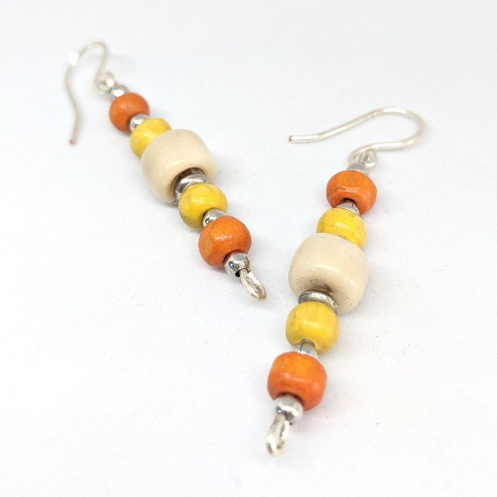 BOUCLES D'OREILLES BOIS et tagua 4 boucles d'oreilles perles bois orange et jaune