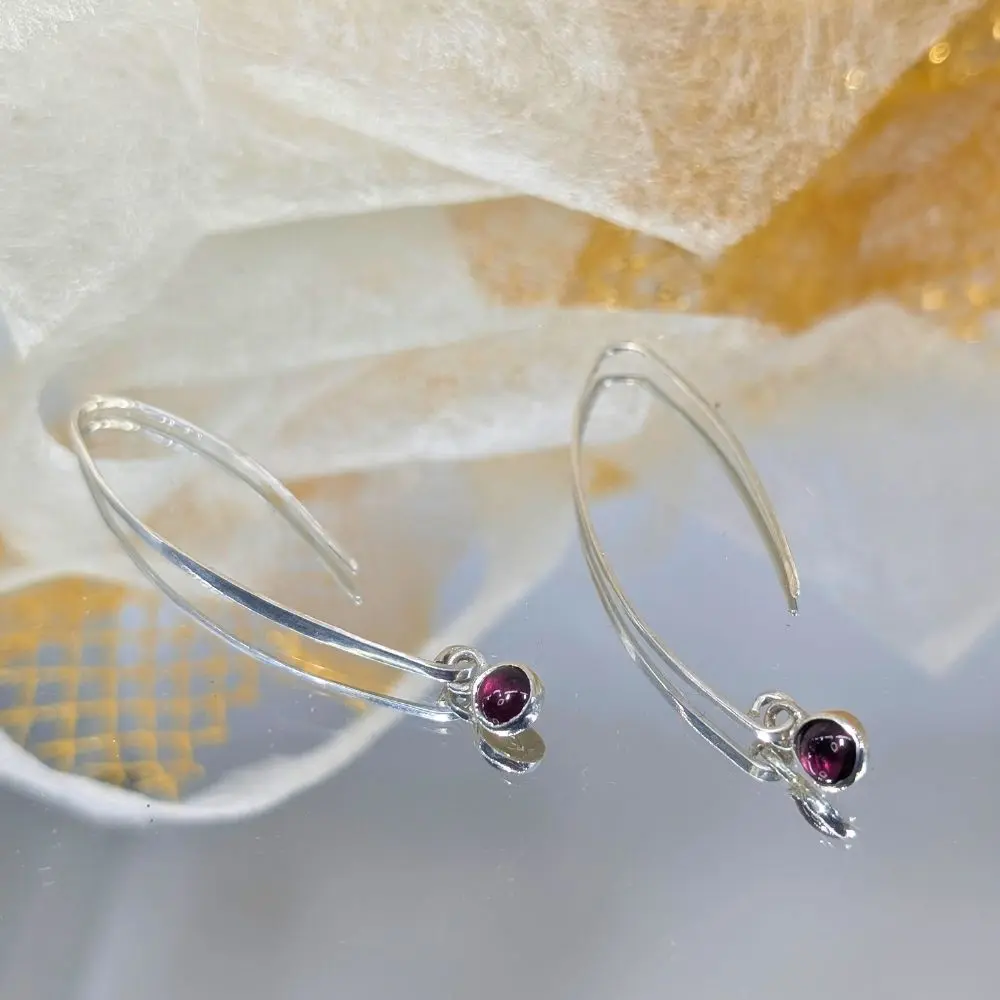 BOUCLES D'OREILLES PENDANTES GRENAT en argent 925 4 boucles d'oreilles pendantes grenat en argent 925