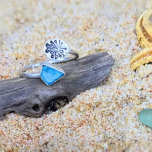 bague ajustable en verre de mer bleu