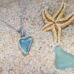 PENDENTIF EN VERRE POLI, argent 925 1 pendentif en verre poli