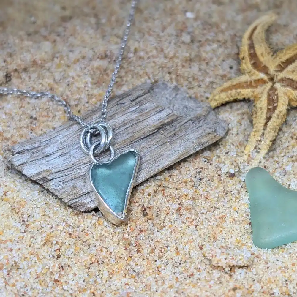 PENDENTIF EN VERRE POLI, argent 925 4 pendentif en verre poli en forme de coeur