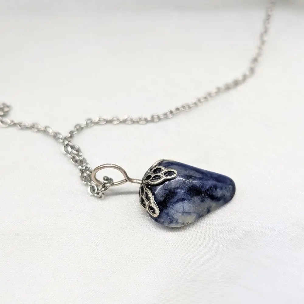 PENDENTIF PIERRE BLEUE sodalite 3 pendentif pierre naurelle bleue