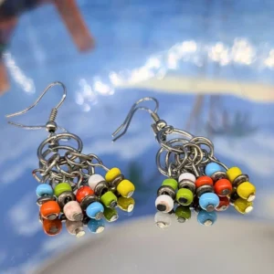 Promotions 83 pendants petites perles bois et rocaille multicolores